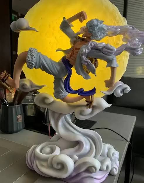 Luffy On Moon Premium Figure One Piece