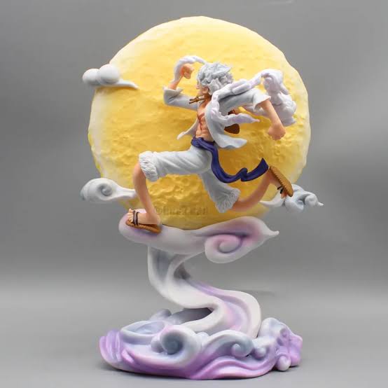 Luffy On Moon Premium Figure One Piece